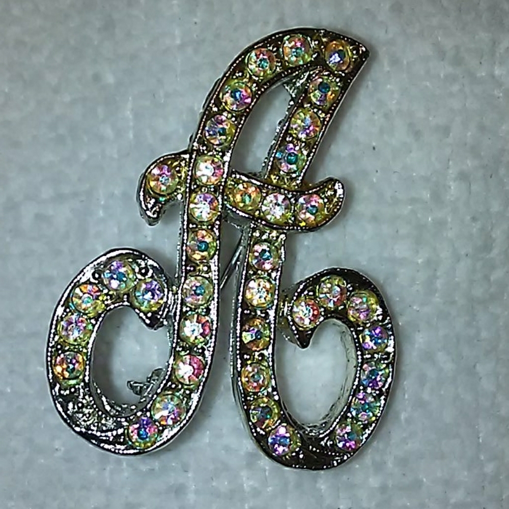 Crystal pin